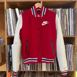 NWOT 2012 Nike Women's Varsity/Destroyer Jacket – Red - Medium